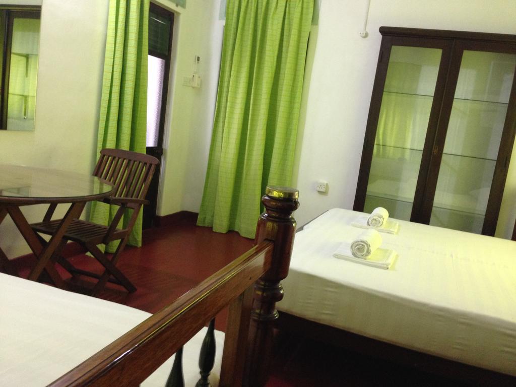 Hotel Hamilton House Negombo Zimmer foto
