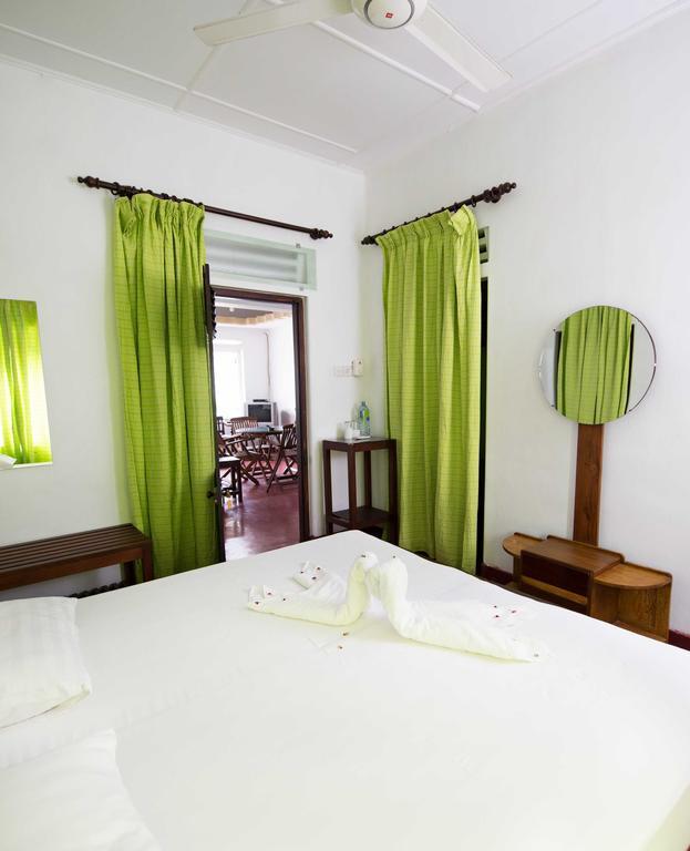 Hotel Hamilton House Negombo Zimmer foto
